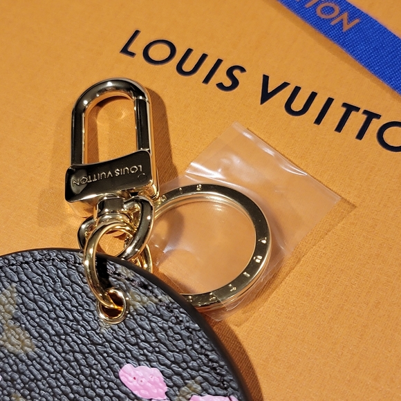 New LOUIS VUITTON Christmas 2021 Animation,Japan Bag Charm & Key Holder,Limited - Picture 13 of 16